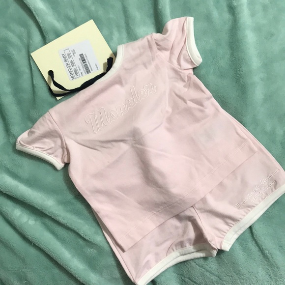 moncler baby shorts set